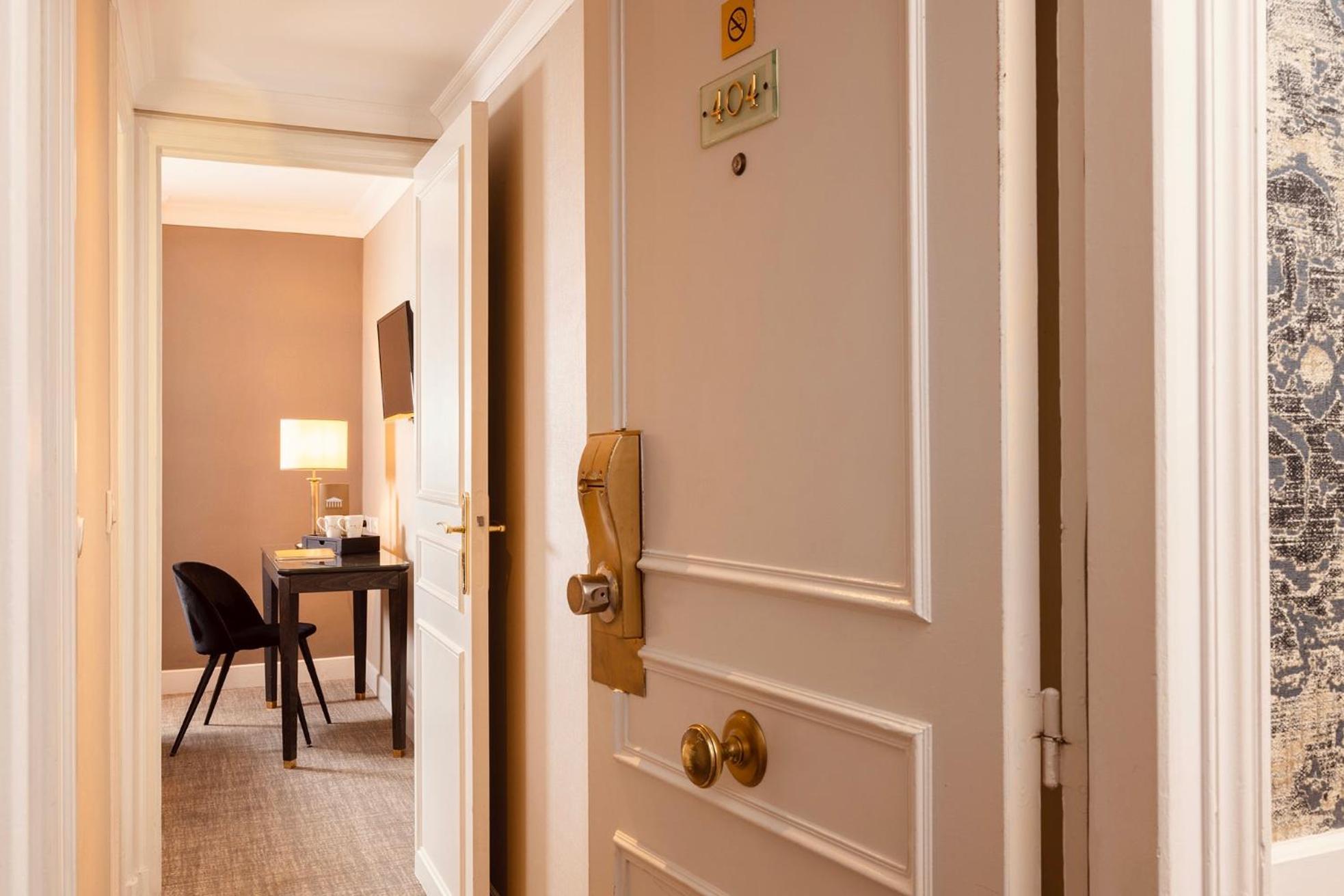 ม๊าดแลน พลาซ่า โอแตล Hotel ปารีส ภายนอก รูปภาพ